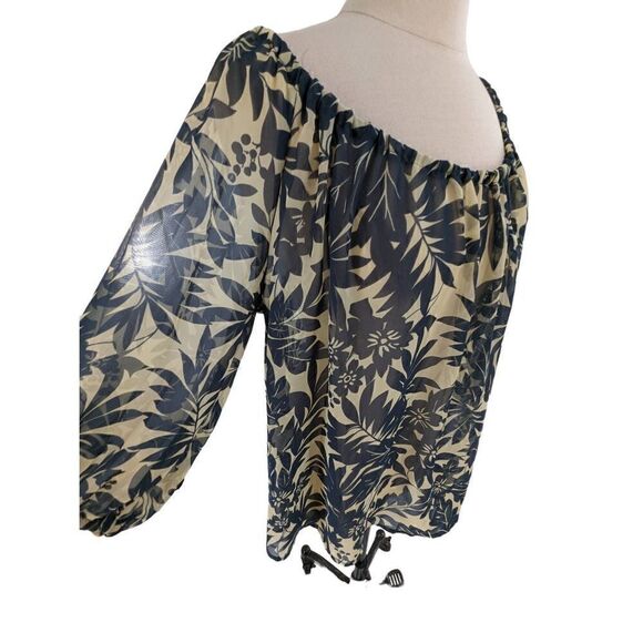 Pleione Women's Printed Semi-Transparent Dolman Sleeves Blouse Size Large - Picture 1 of 14